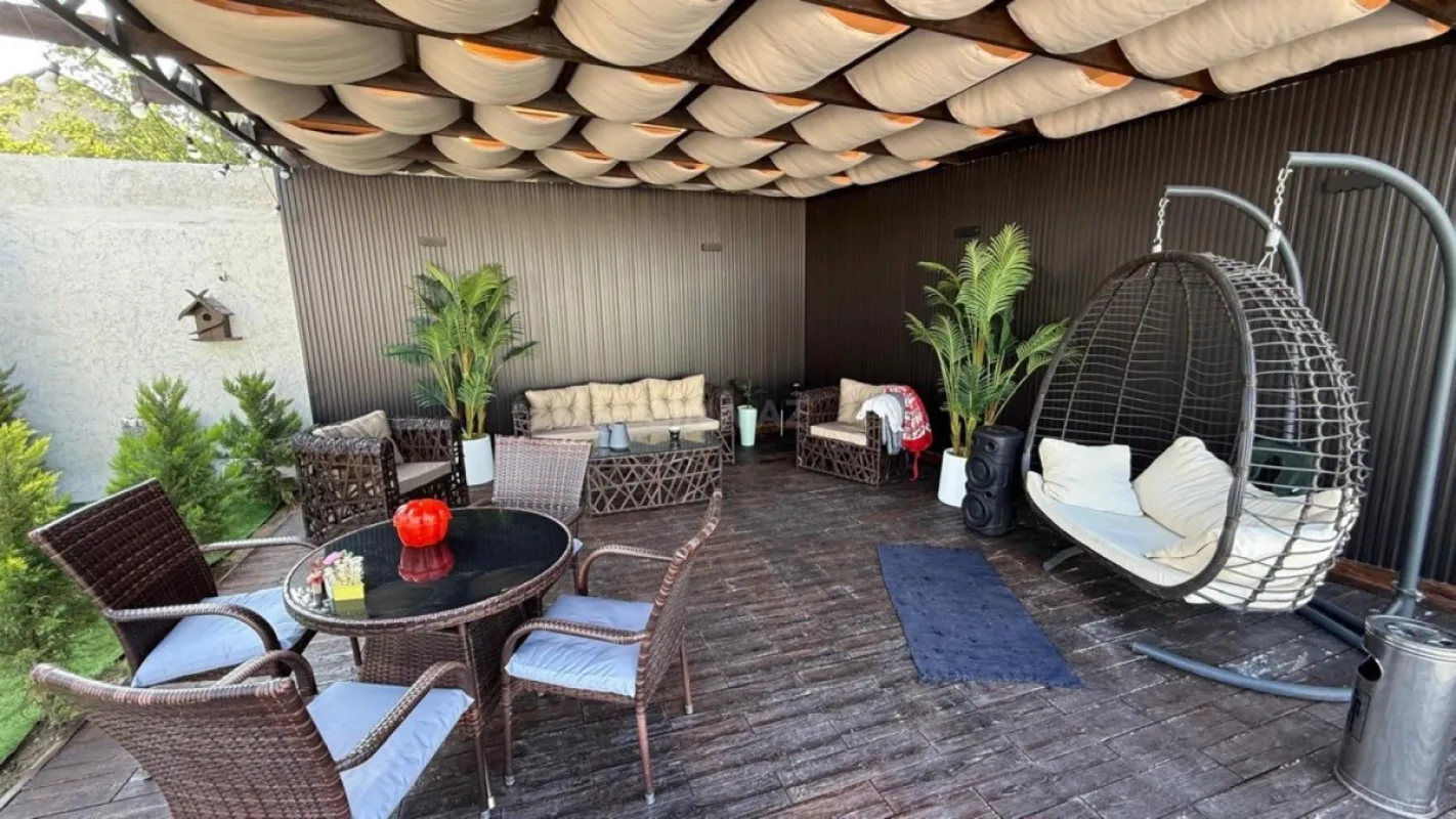 Kirayə verilir 4 otaqlı həyət evi 240 m²