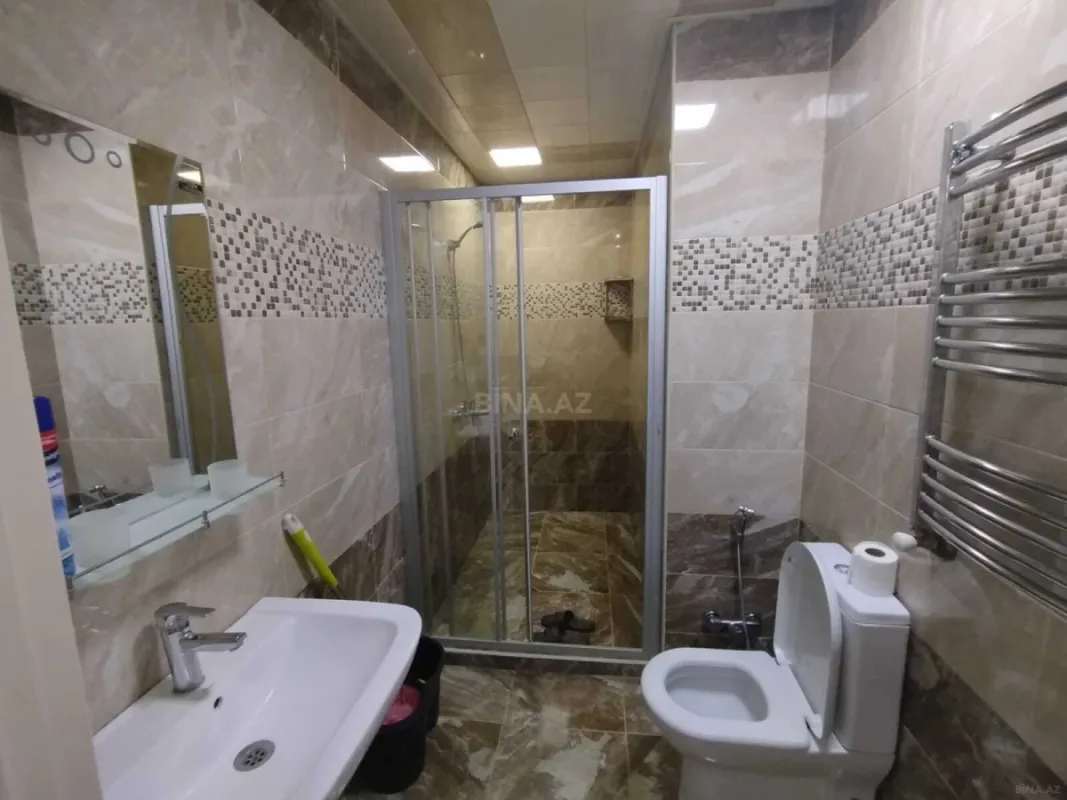 Kirayə verilir 2 otaqlı mənzil 65 m²