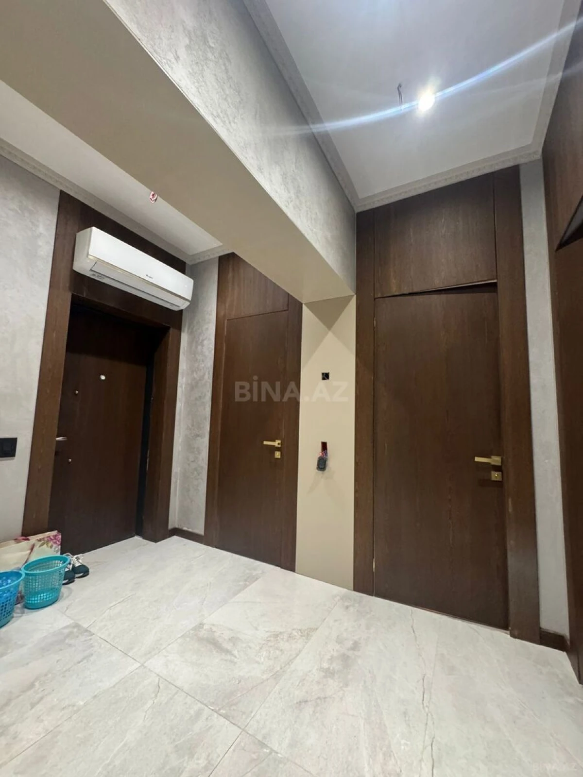 Satılır 3 otaqlı mənzil 91 m²