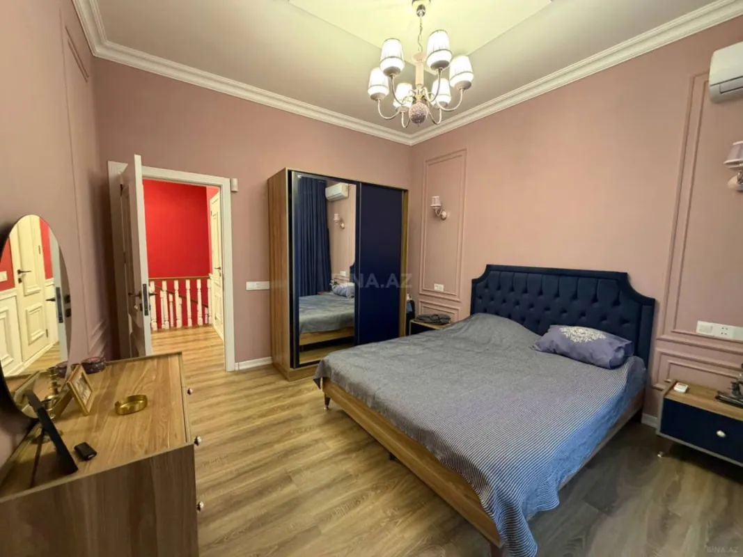 Satılır 5 otaqlı həyət evi 270 m²