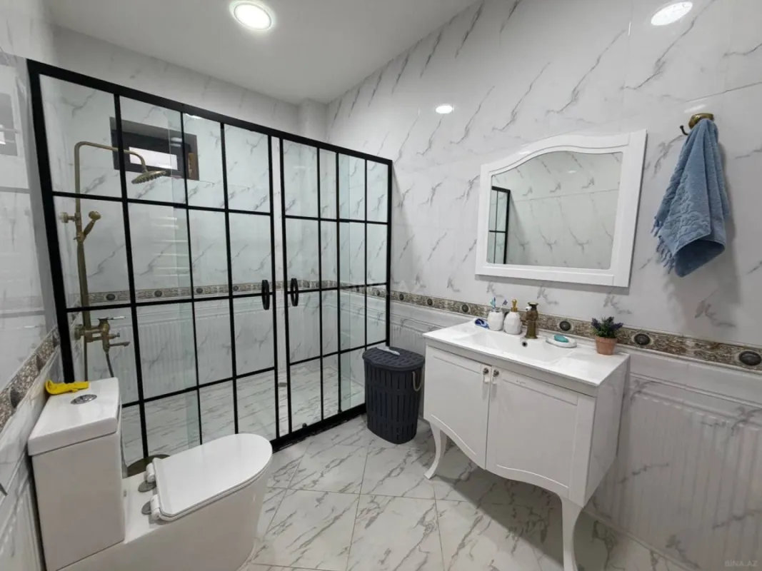 Satılır 5 otaqlı həyət evi 270 m²
