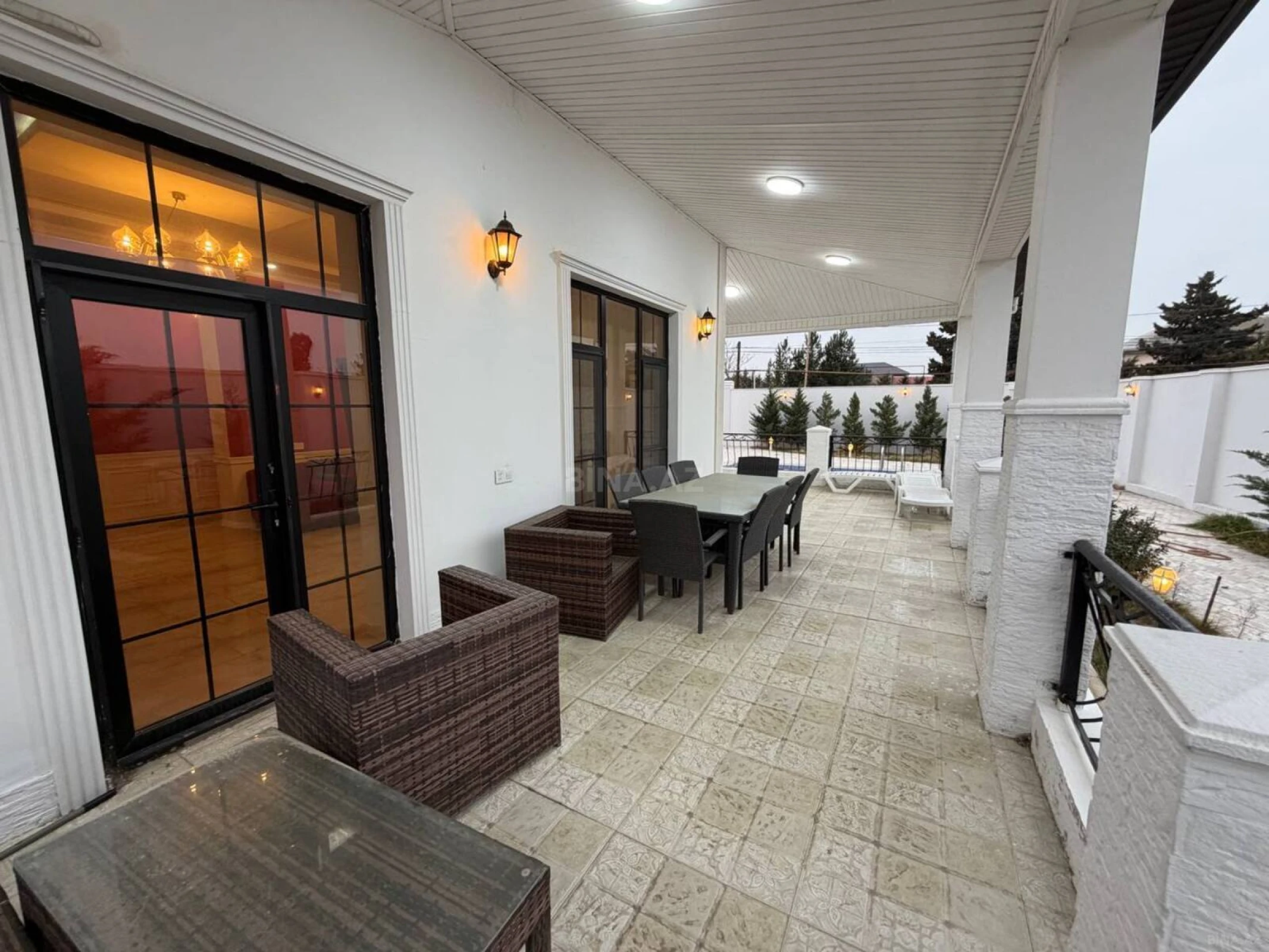 Satılır 5 otaqlı həyət evi 270 m²