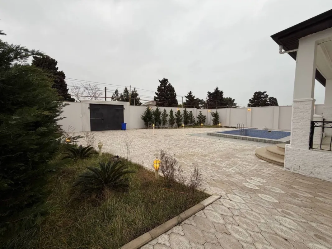 Satılır 5 otaqlı həyət evi 270 m²