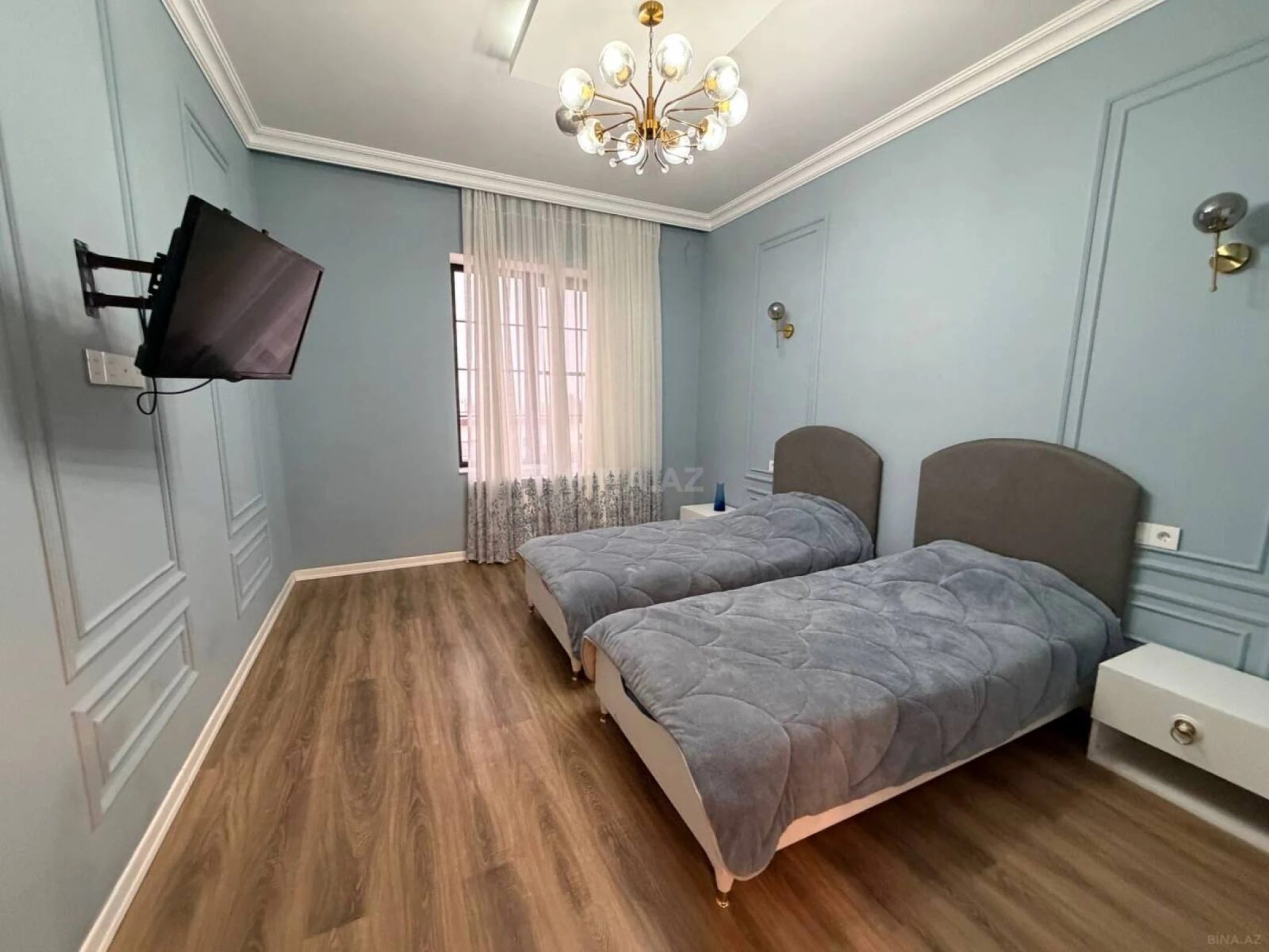 Satılır 5 otaqlı həyət evi 270 m²