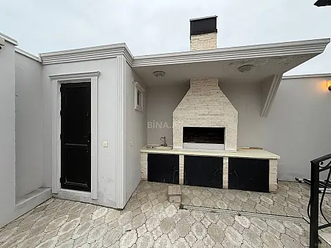 Satılır 5 otaqlı həyət evi 270 m²