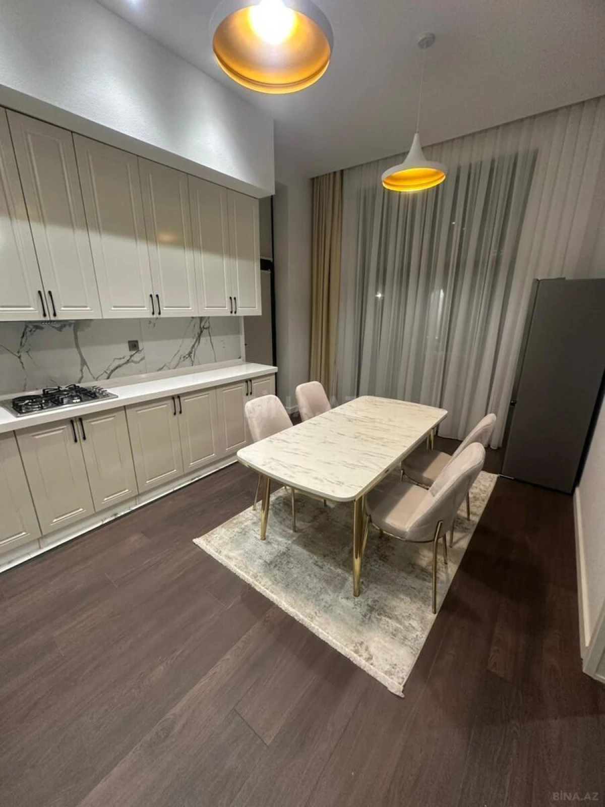 Kirayə verilir 4 otaqlı həyət evi 300 m²