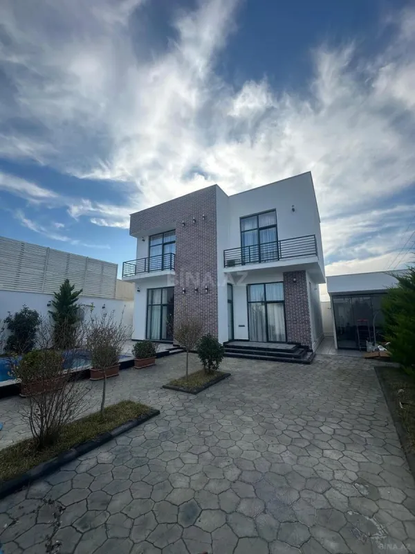 Kirayə verilir 4 otaqlı həyət evi 300 m²