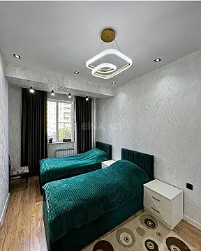 Satılır 2 otaqlı mənzil 85 m²