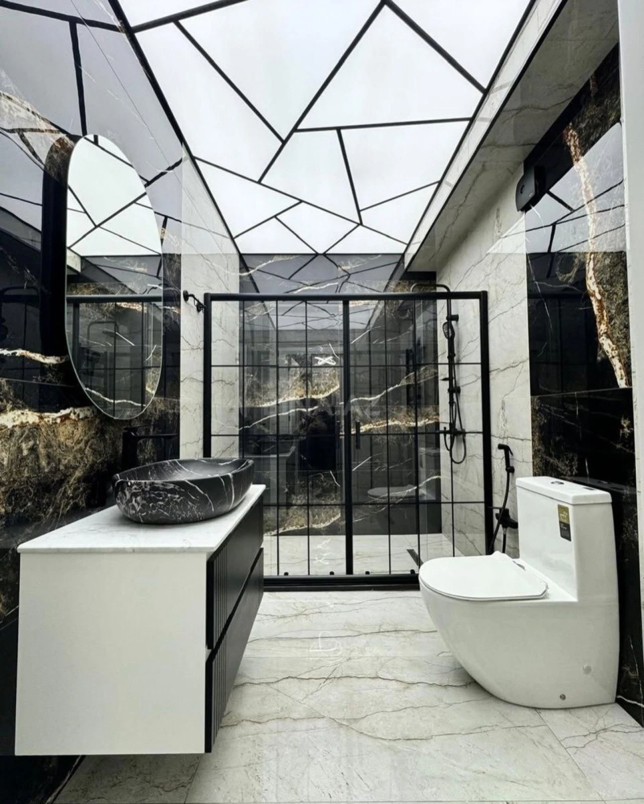 Satılır 2 otaqlı mənzil 85 m²