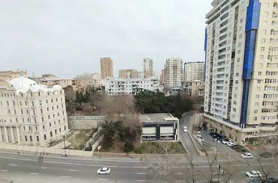 Satılır 2 otaqlı mənzil 88 m² — Bakı, İnşaatçılar 2 otaq 88.00 m²