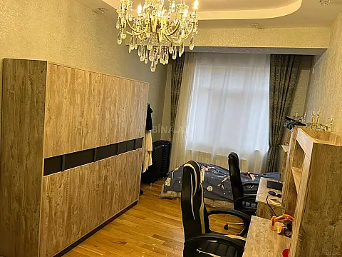 Satılır 3 otaqlı mənzil 101 m²