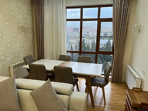 Satılır 3 otaqlı mənzil 101 m²