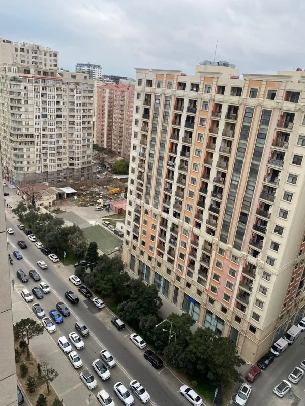 Satılır 2 otaqlı mənzil 69 m²