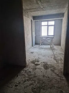 Satılır 3 otaqlı mənzil 153 m²