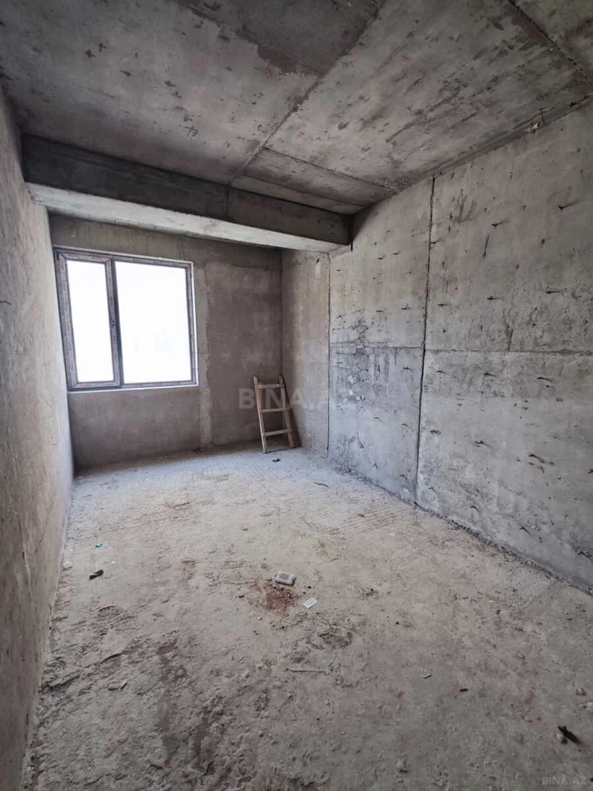 Satılır 3 otaqlı mənzil 153 m²