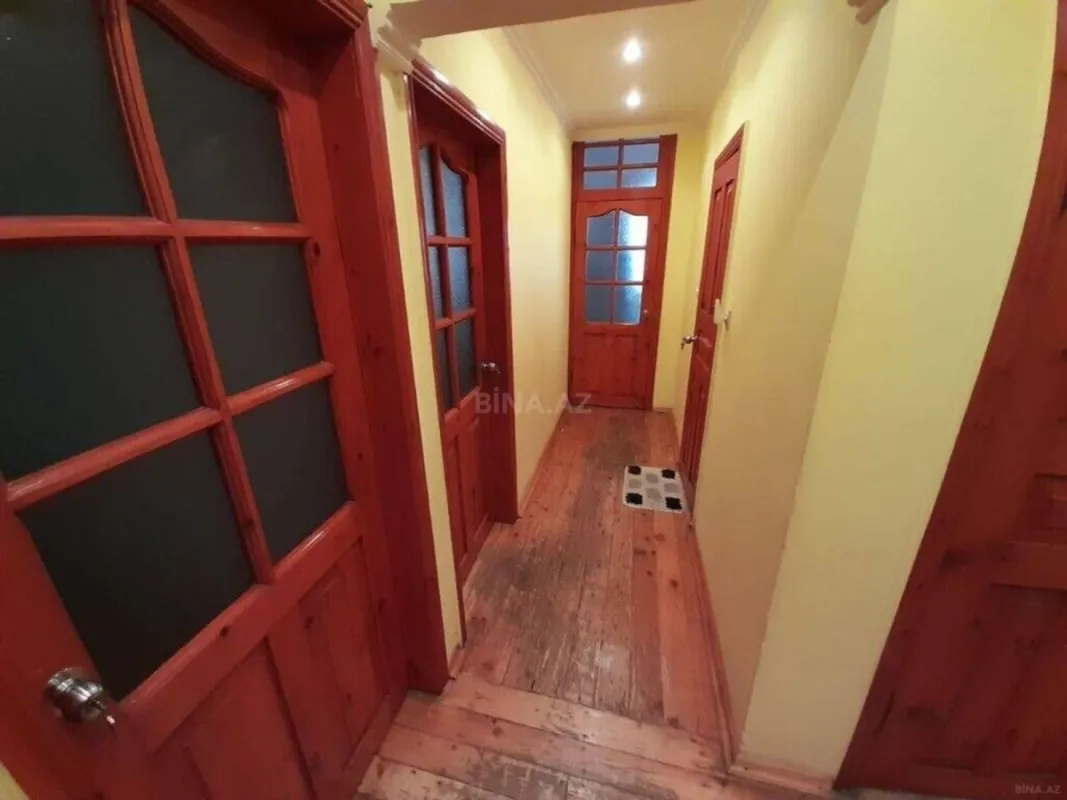 Satılır 4 otaqlı mənzil 110 m²