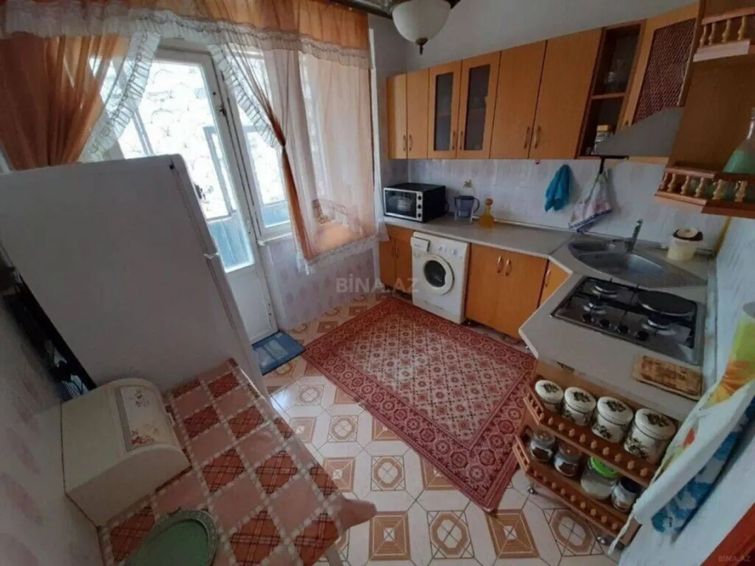 Satılır 4 otaqlı mənzil 110 m²