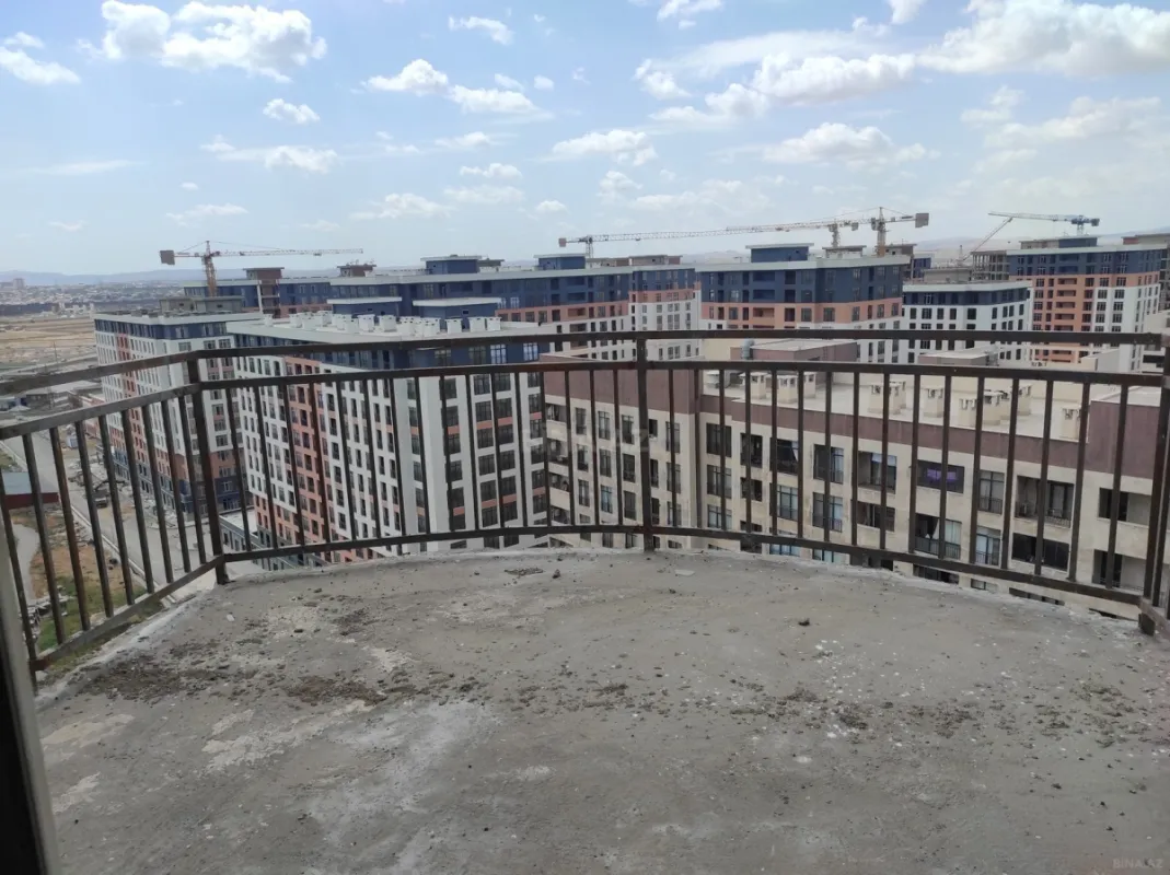 Satılır 4 otaqlı mənzil 113.1 m²