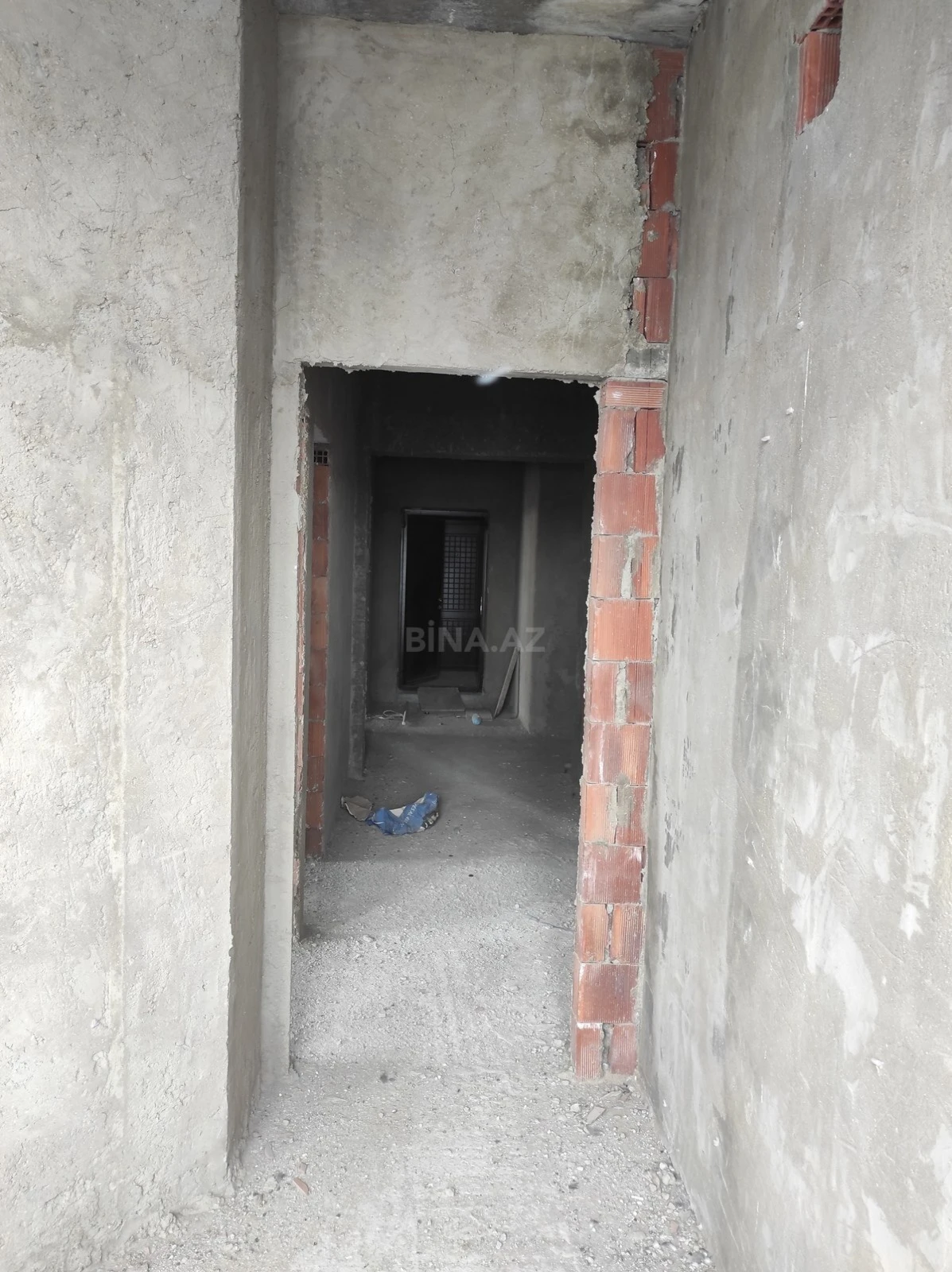 Satılır 4 otaqlı mənzil 113.1 m²