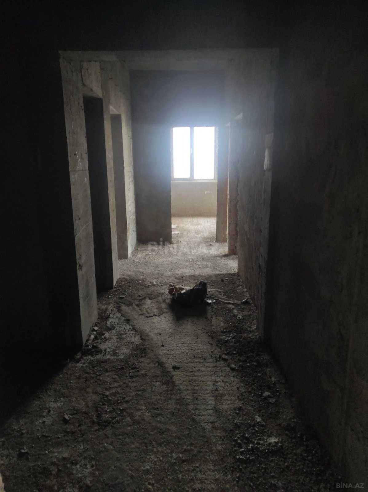 Satılır 4 otaqlı mənzil 113.1 m²