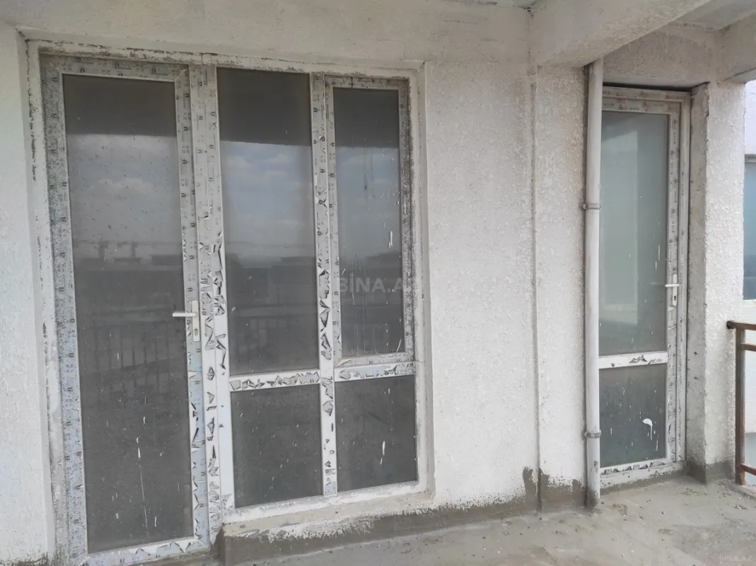 Satılır 4 otaqlı mənzil 113.1 m²