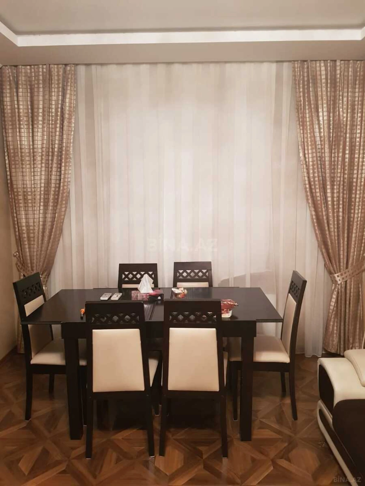 Kirayə verilir 2 otaqlı mənzil 70 m²