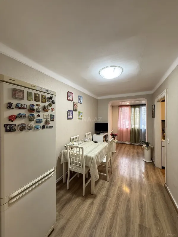 Satılır 4 otaqlı mənzil 120 m²