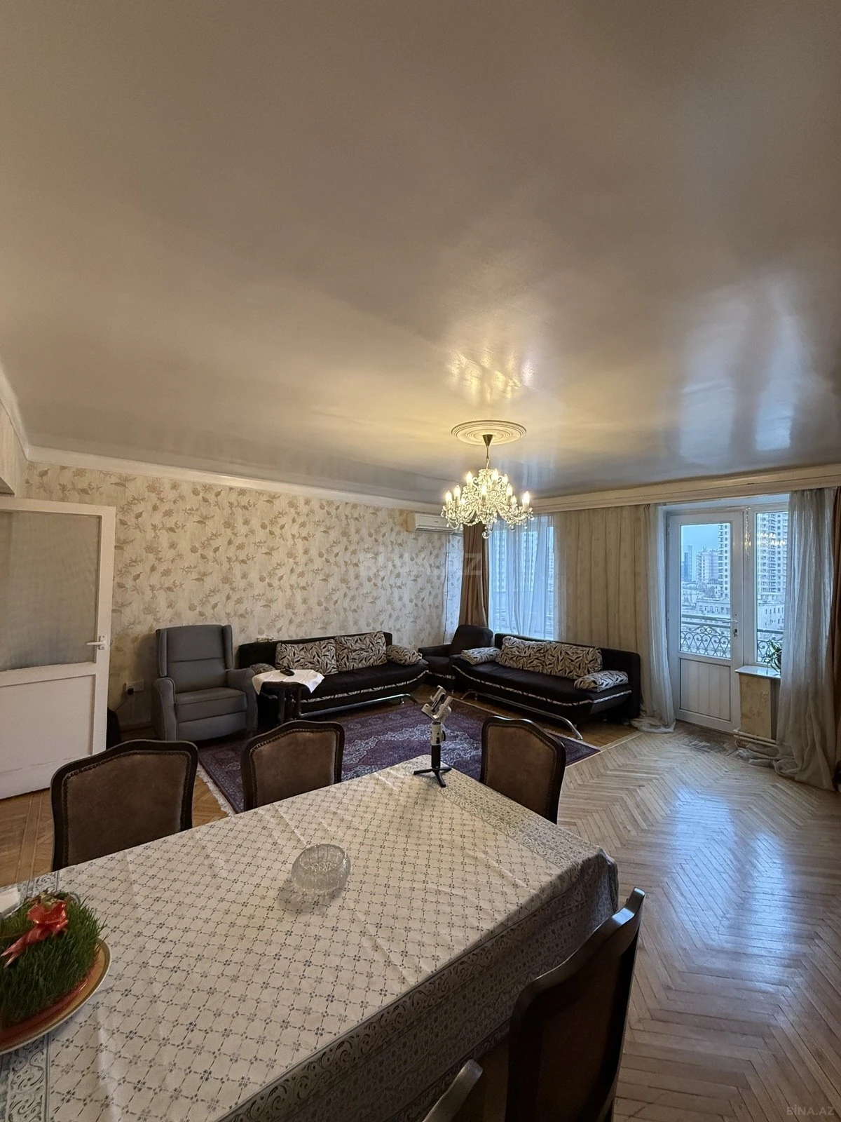 Satılır 4 otaqlı mənzil 120 m²
