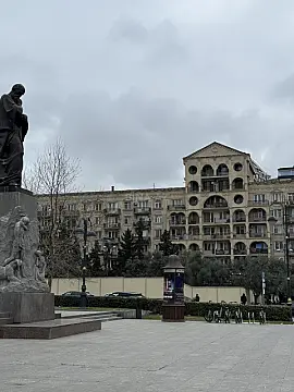 Satılır 4 otaqlı mənzil 120 m² — Bakı, Nizami 4 otaq 120.00 m²