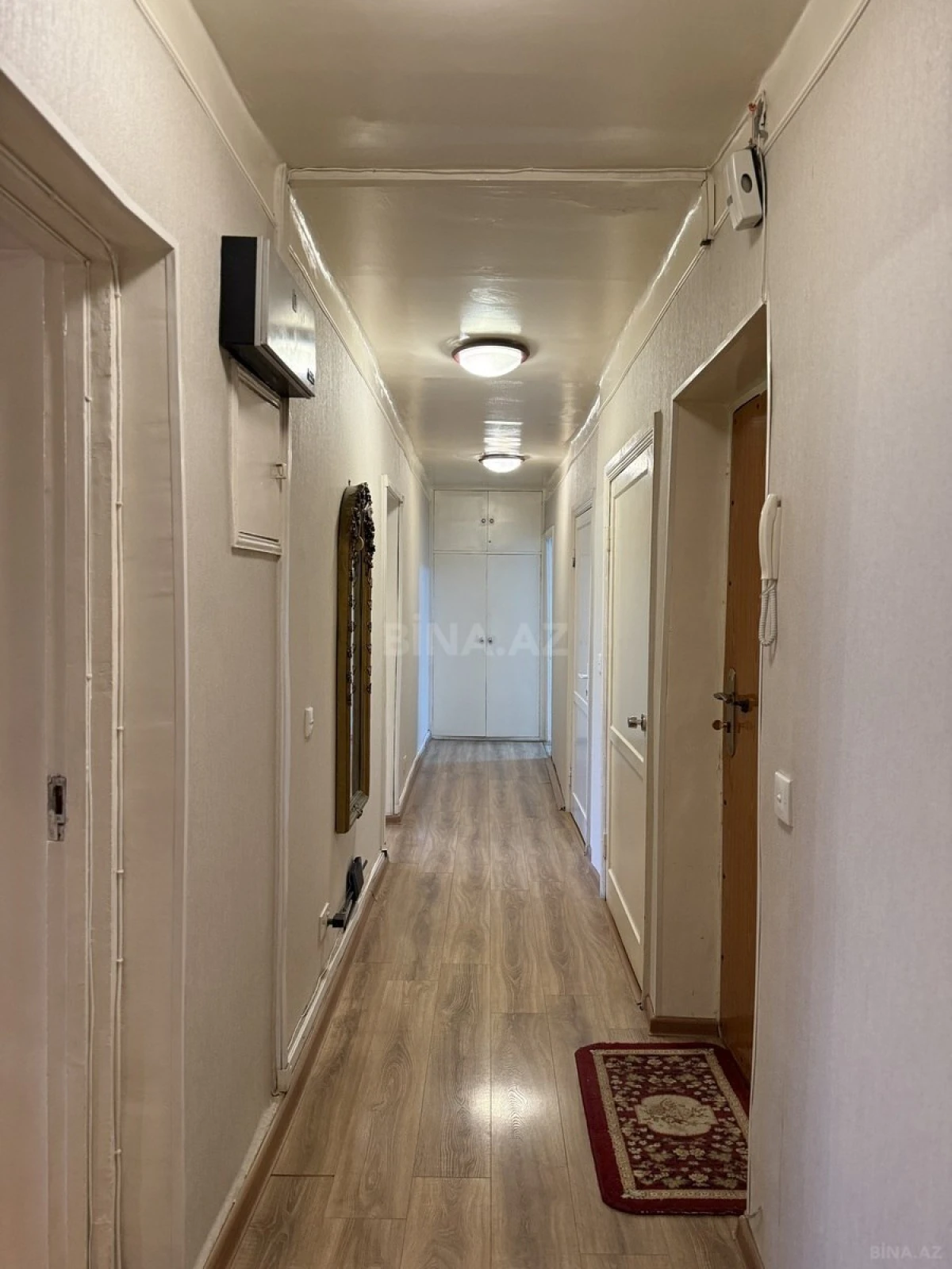 Satılır 4 otaqlı mənzil 120 m²