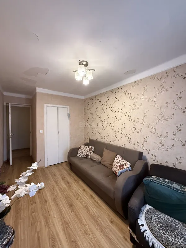 Satılır 4 otaqlı mənzil 120 m²