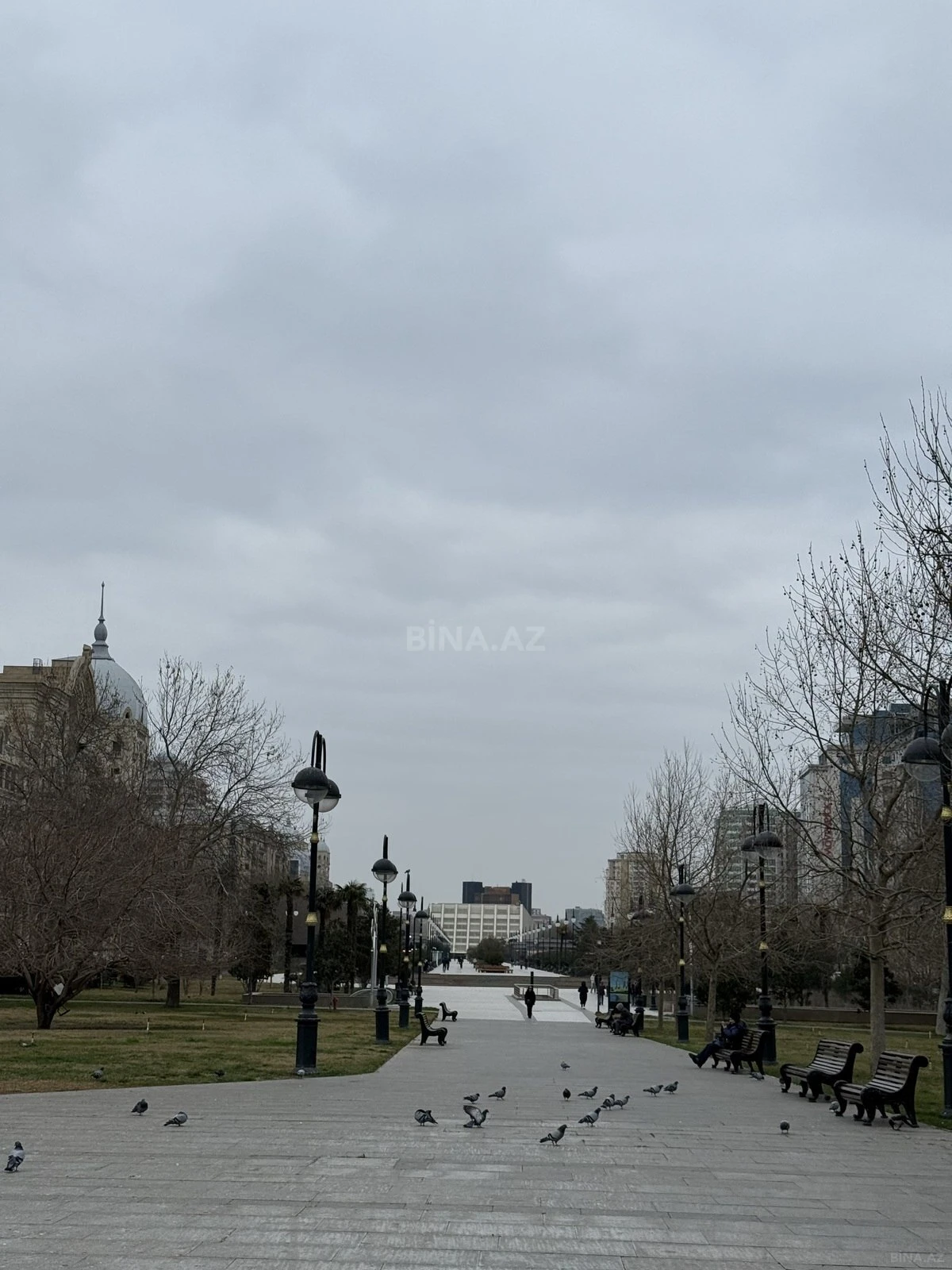 Satılır 4 otaqlı mənzil 120 m²