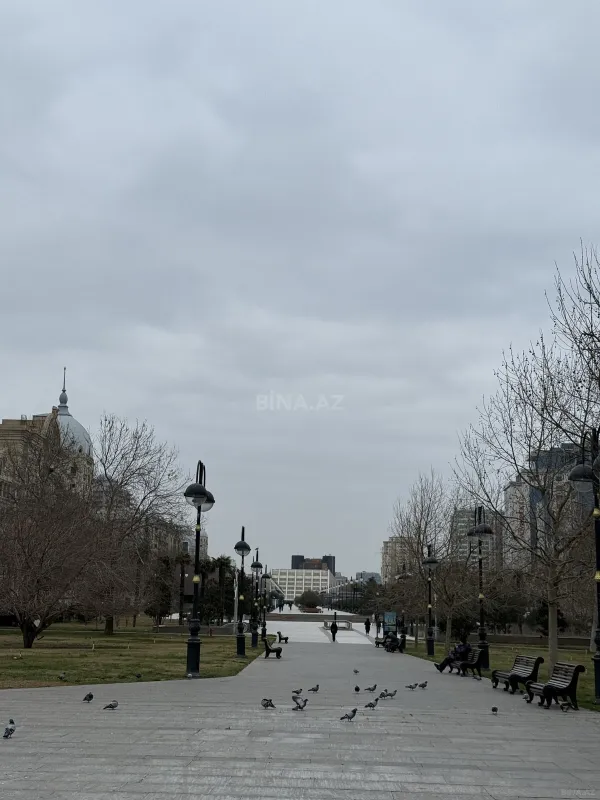 Satılır 4 otaqlı mənzil 120 m²