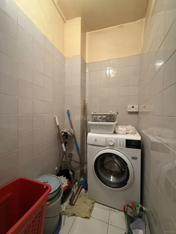 Satılır 4 otaqlı mənzil 120 m²
