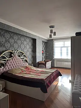 Satılır 3 otaqlı mənzil 135 m²