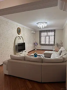 Satılır 3 otaqlı mənzil 135 m²