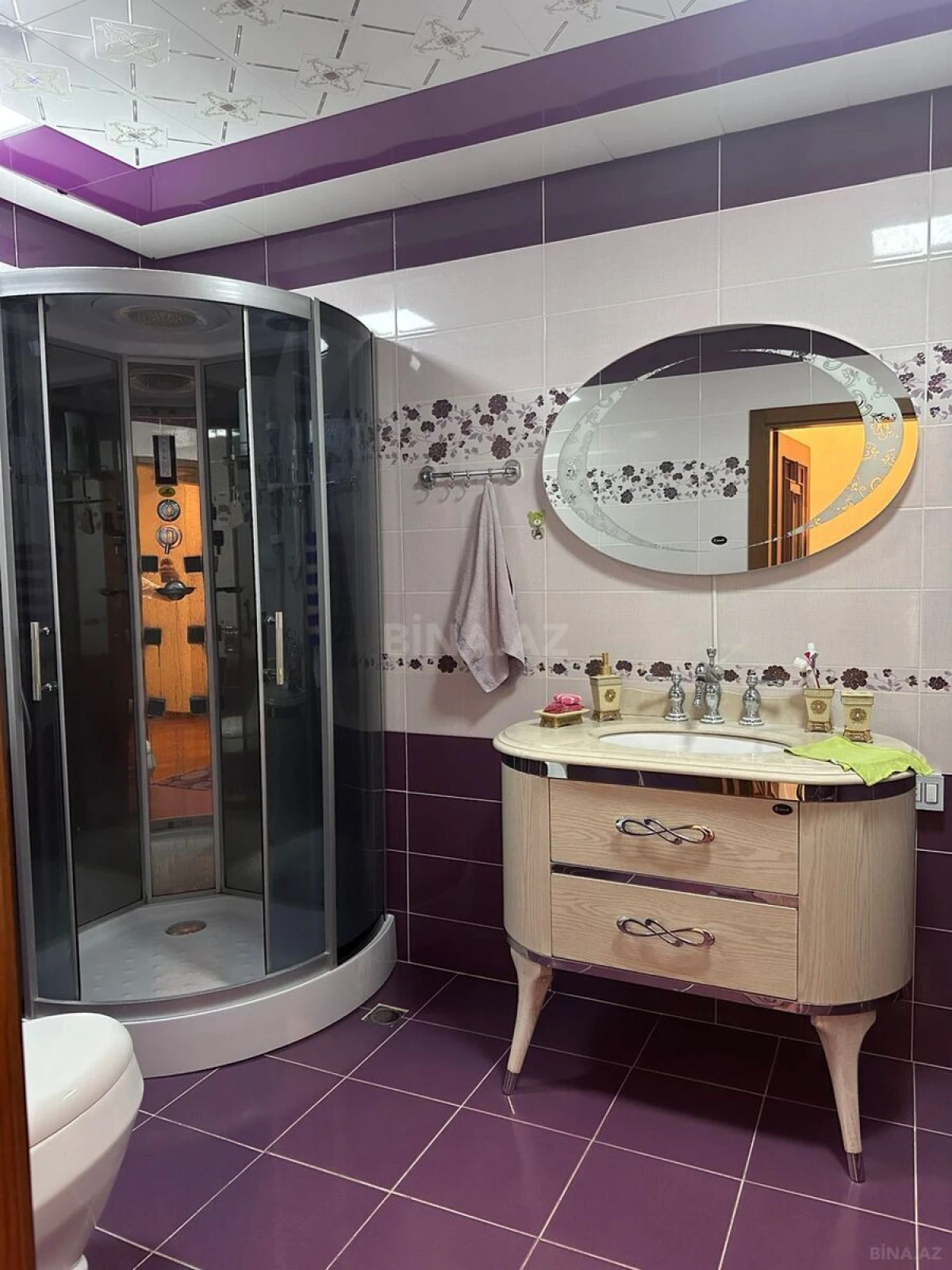 Satılır 3 otaqlı mənzil 135 m²