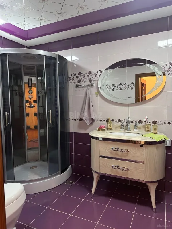 Satılır 3 otaqlı mənzil 135 m²