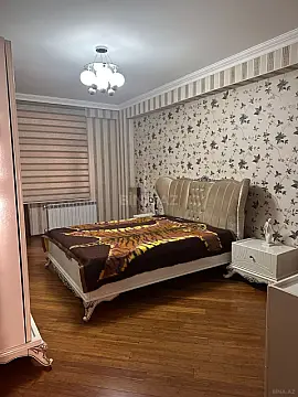 Satılır 3 otaqlı mənzil 135 m²