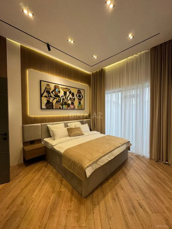 Satılır 5 otaqlı həyət evi 280 m²