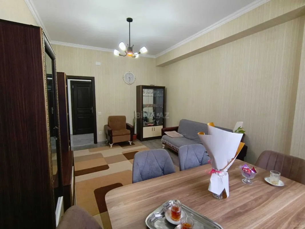 Satılır 4 otaqlı mənzil 100 m²