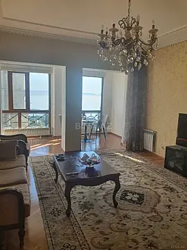 Satılır 3 otaqlı mənzil 100 m²