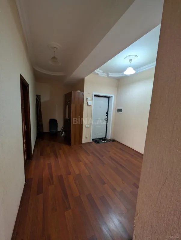 Kirayə verilir 2 otaqlı mənzil 90 m²