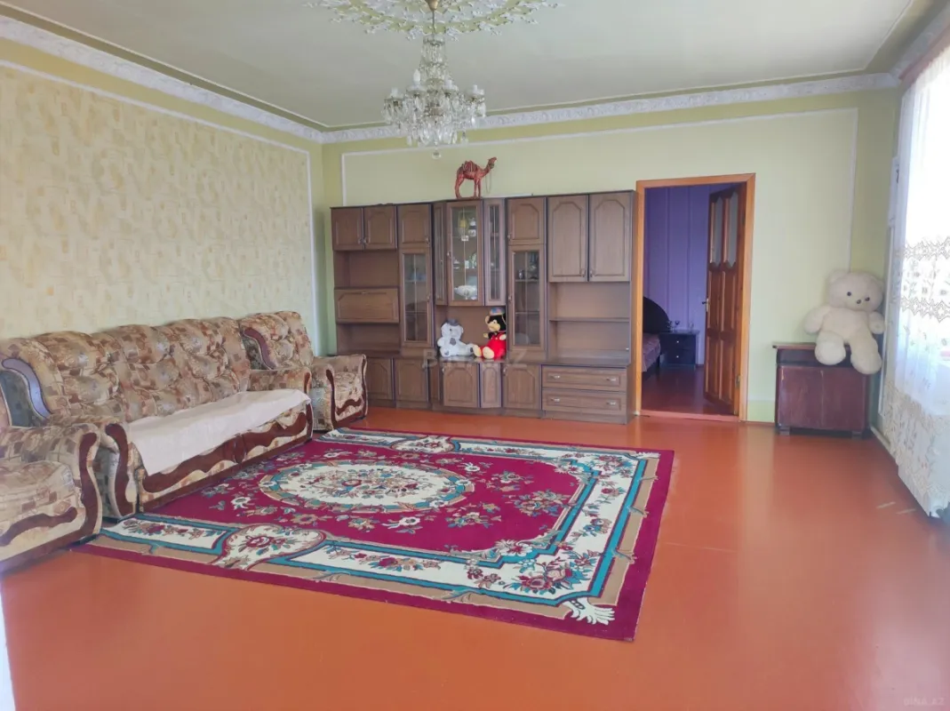 Kirayə verilir 4 otaqlı həyət evi 200 m²