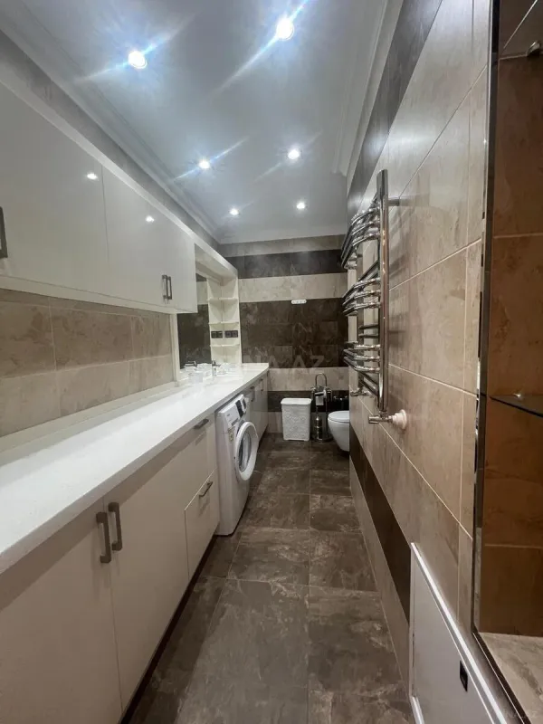 Kirayə verilir 3 otaqlı mənzil 170 m²