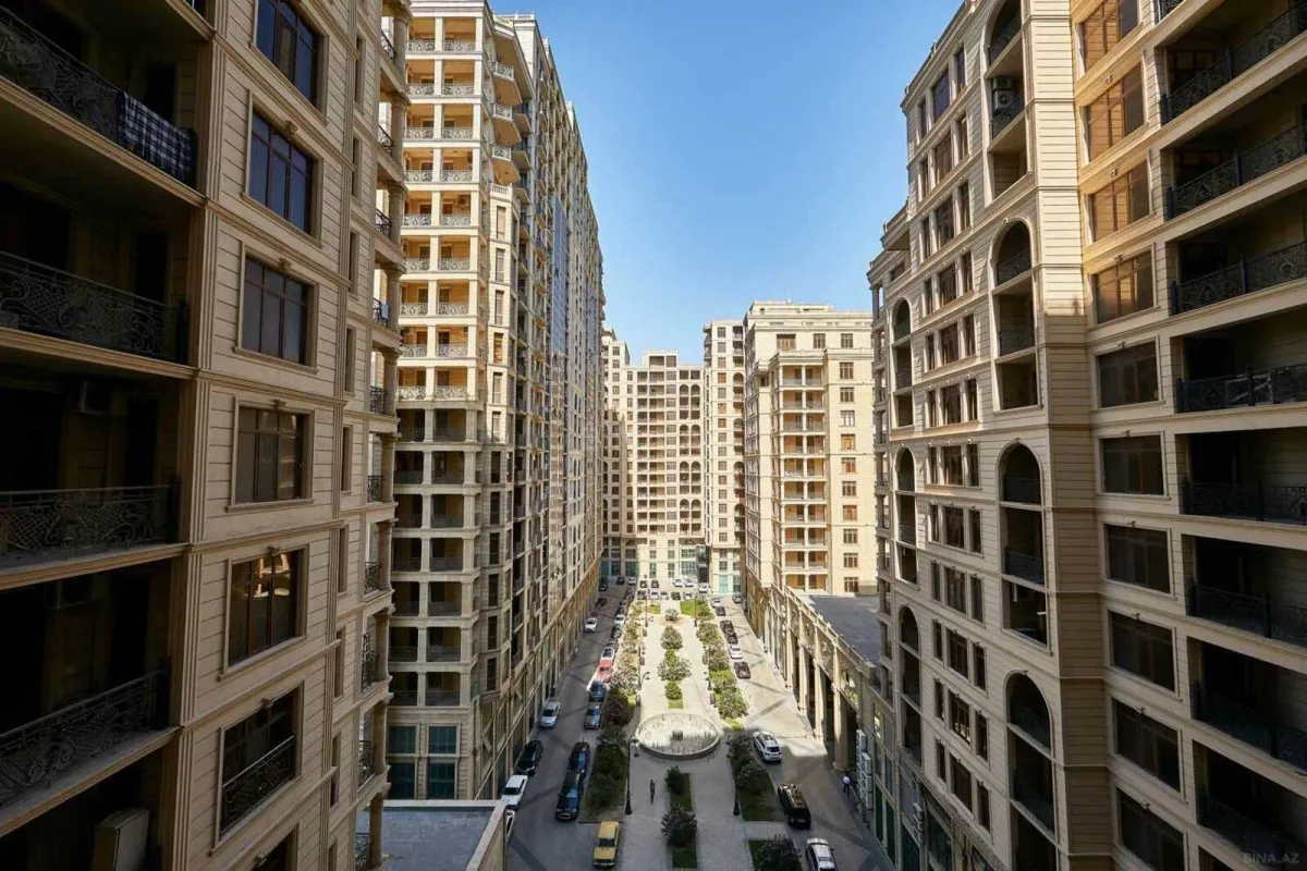 Kirayə verilir 3 otaqlı mənzil 170 m²