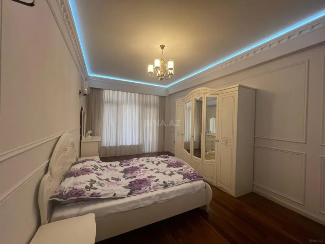 Kirayə verilir 3 otaqlı mənzil 170 m²
