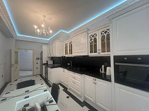 Kirayə verilir 3 otaqlı mənzil 170 m²