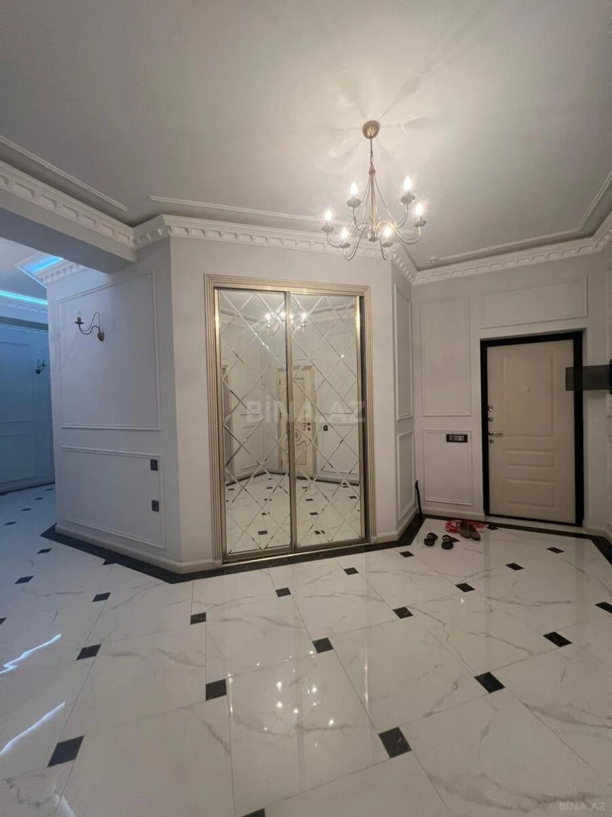Kirayə verilir 3 otaqlı mənzil 170 m²