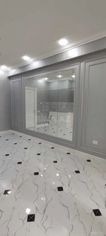 Satılır 3 otaqlı mənzil 137 m²